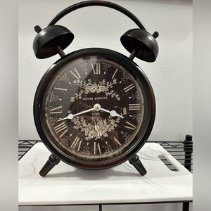 Vintage-style Clock